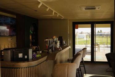 golf-academie-longeville-les-metz-club-house-bar-restauration-evenement-shop